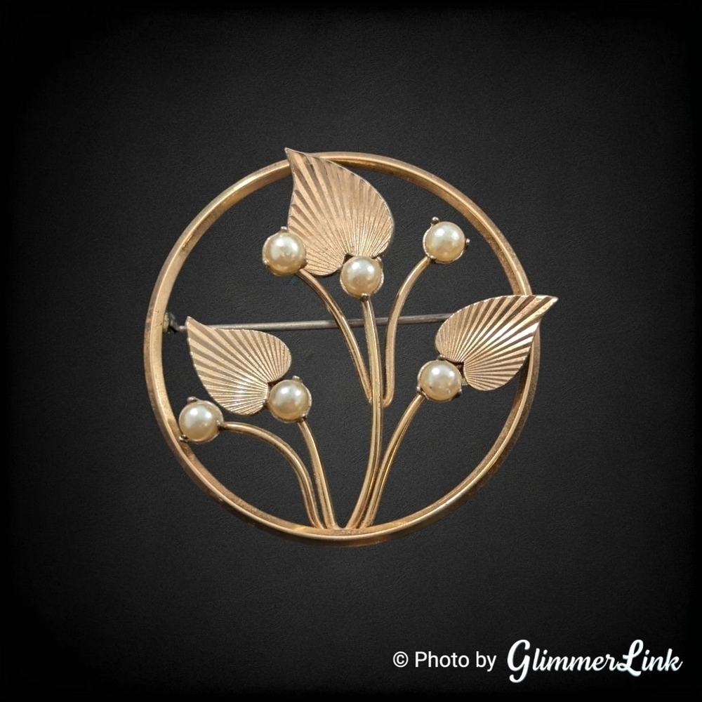 Vintage Krementz Leaves Faux Pearls Circular Wreath Gold Tone Brooch
